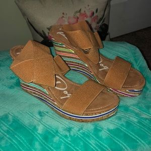 Rocket dog multi colored heels